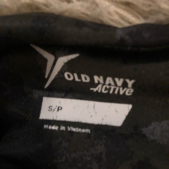 Old Navy Active Fitted Set of 3 Workout Leggings - Picture 5 of 7